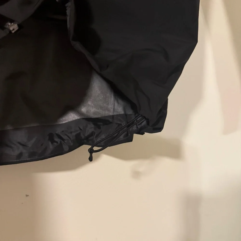 Arc'teryx Black Jacket Beta LT - Picture 5 of 6